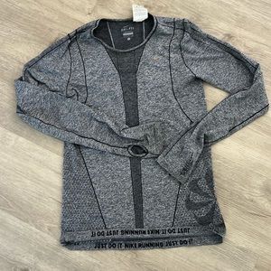 Women’s Nike Running LS top